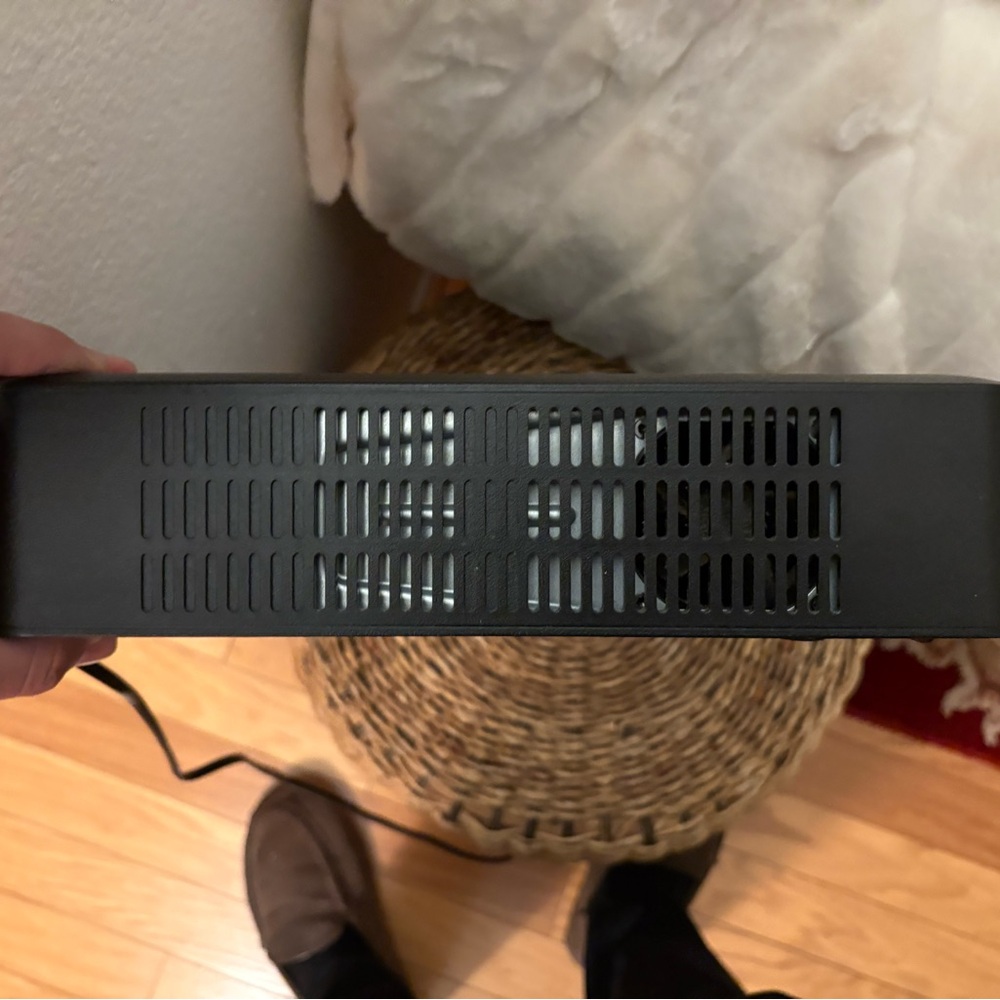 DirectTV Receiver Model HR34-700 - Picture 8 of 10